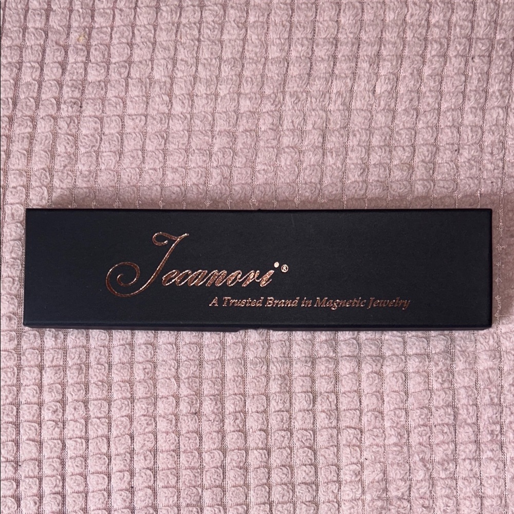 Jecanori Four Leaf Clover Copper Bracelet
